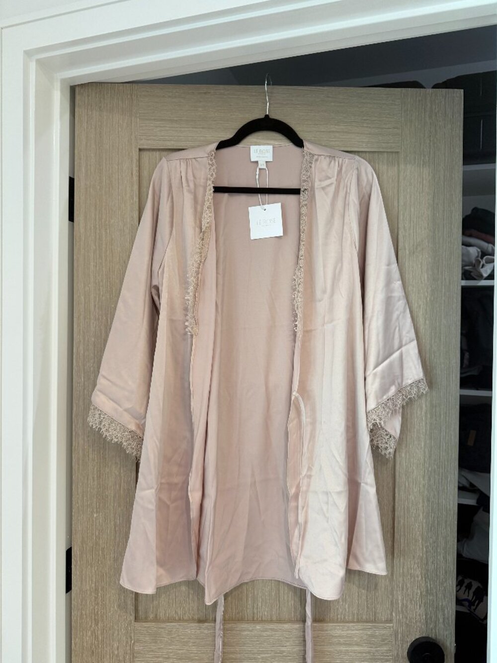 NEW Le Rose Talulah Lace Trim Robe Champagne
